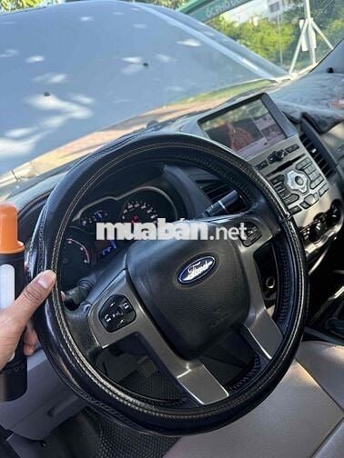 Ford Ranger XLT 2013 Sàn Bạc 2 cầu