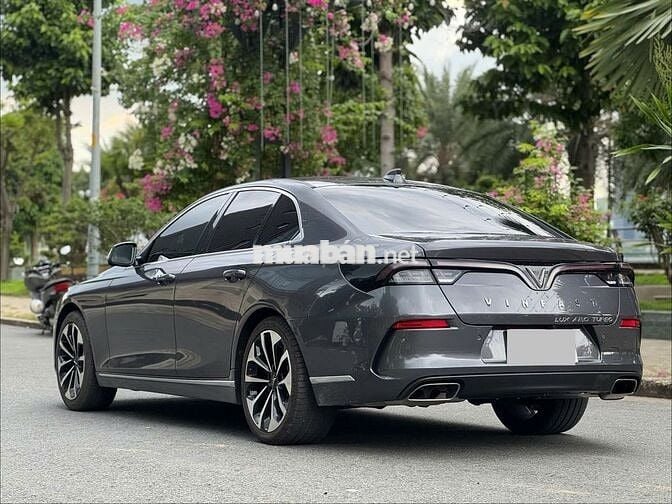 LUX A PREMIUM 20 LƯỚT 23.000KM - SƠN ZIN QUANH XE