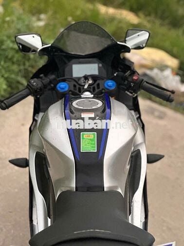 Yamaha R15M 2025