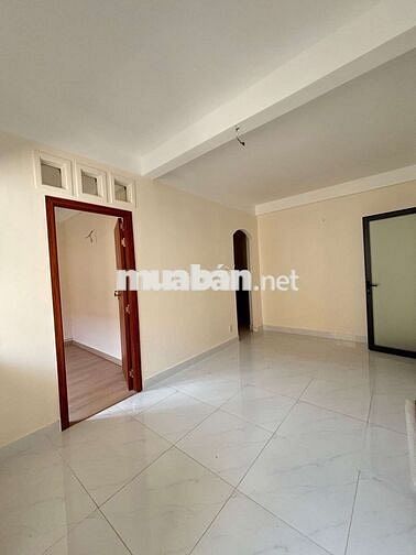 Căn hộ 750 Nguyễn Kiệm, PN, tầng 1, 40m2, 3.1 tỉ, căn góc, 2pn, 1wc