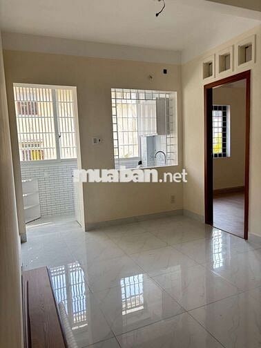 Căn hộ 750 Nguyễn Kiệm, PN, tầng 1, 40m2, 3.1 tỉ, căn góc, 2pn, 1wc