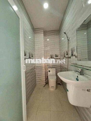 🇻🇳🇻🇳🇻🇳NHÀ CHO THUÊ HẺM XE HƠI 4PN 5WC HTP NHÀ BÈ