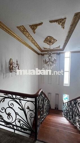 CHO THUÊ PENTHOUSE QUẬN 7 – 5 PHÒNG NGỦ – FULL NỘI THẤT CAO CẤP