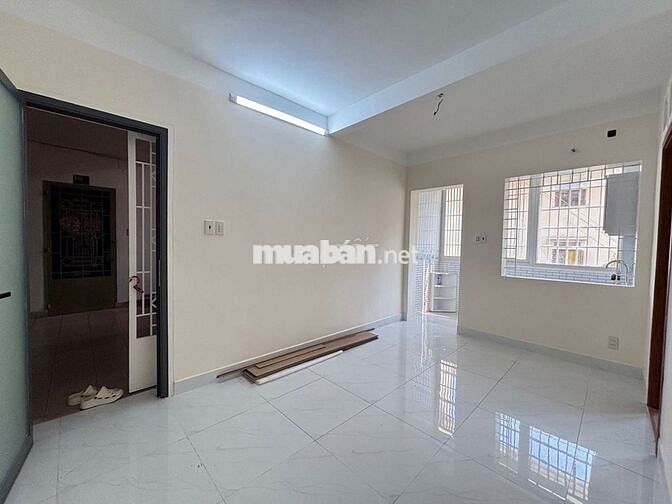 Căn hộ 750 Nguyễn Kiệm, PN, tầng 1, 40m2, 3.1 tỉ, căn góc, 2pn, 1wc