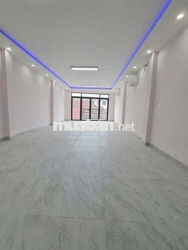 CHO THUÊ NHÀ 5X22(TRỆT+LỬNG+2LẦU) FULL MÁY LẠNH+THANG MÁY NHÀ MTKD