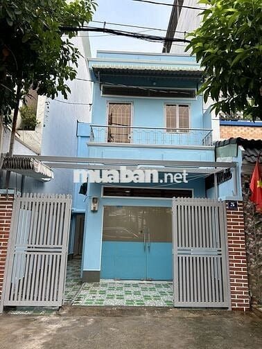 Mình có căn nhà 100m2 thích hợp để mở văn phòng và dạy học. 