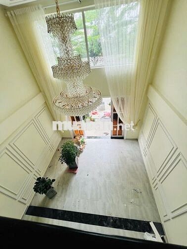 Lê văn lương - Nhà 5 tầng 85m2, hẻm xe hơi, full nội thất. Giá 8,9 tỷ