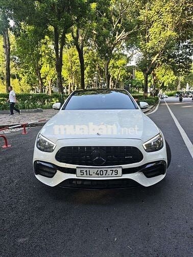 Mercedes-Benz E300 2024Trắng 17000 km