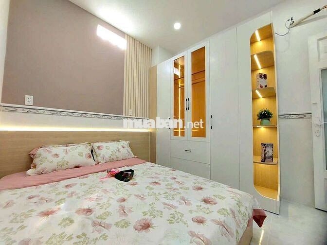 Nhà Hẻm Thông 5x20 3lầu 7pn 5wwc