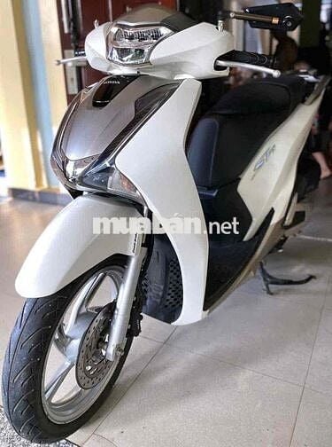 Honda SH 125 cbs 2019 Trắng đen bạc.