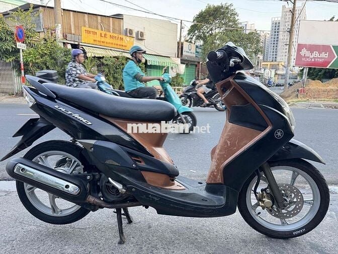 Yamaha Mio Ultimo Đen, Nâu