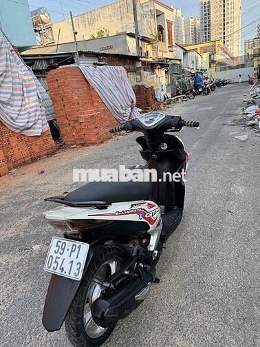 Yamaha Luvias 2012 Trắng Đen Đỏ