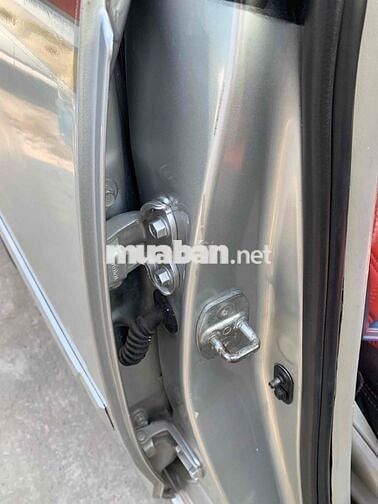 Toyota Innova J 2007 Số sàn Bạc