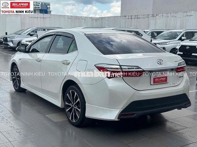 Toyota Altis 1.8G 2020 Trắng 44.000 km