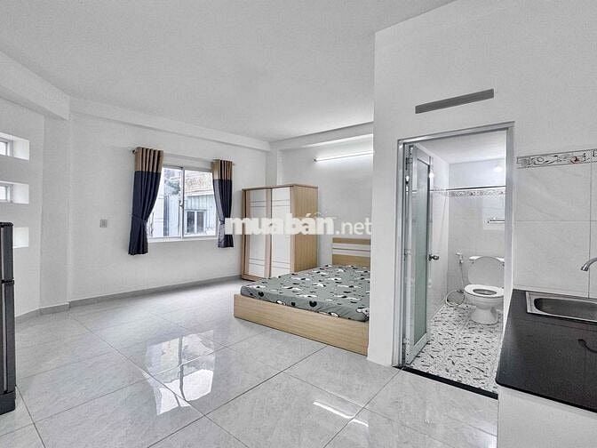 Căn hộ full nội thất ban công, cửa sổ lớn Lý Thường Kiệt - Bắc Hải Q10