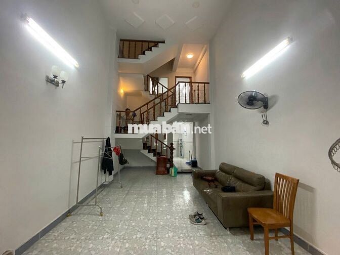 Cho thuê nhà nguyên căn 4x16 (1 lửng, 1 lầu), 3 phòng ngủ 3 WC