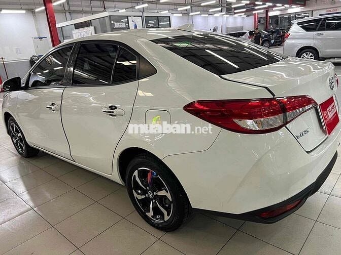 Bán Vios E số sàn 2025 lướt 13.000km - Giá còn bớt