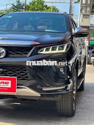 Toyota Fortuner Legender 2021 2.4AT Đen 111.000 km
