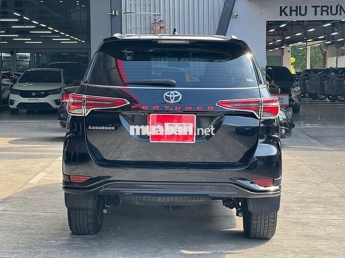 Toyota Fortuner Legender 2021 2.4AT Đen 111.000 km