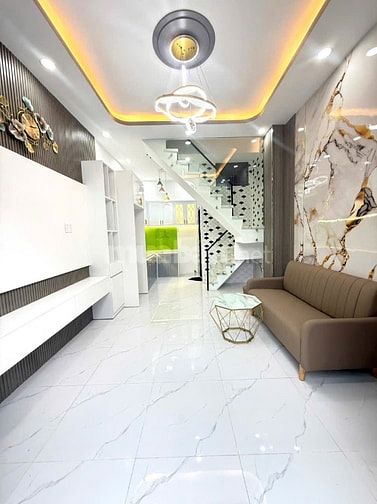 Cần bán nhà 1627/1a xe hơi trước nhà sổ chung với chủ nhà kế bên. 