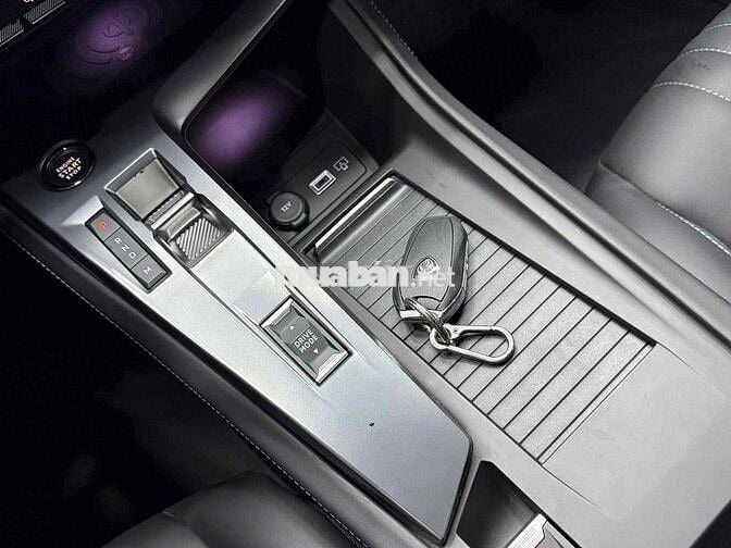 Peugeot 408 SX 2025 Trắng 7000km