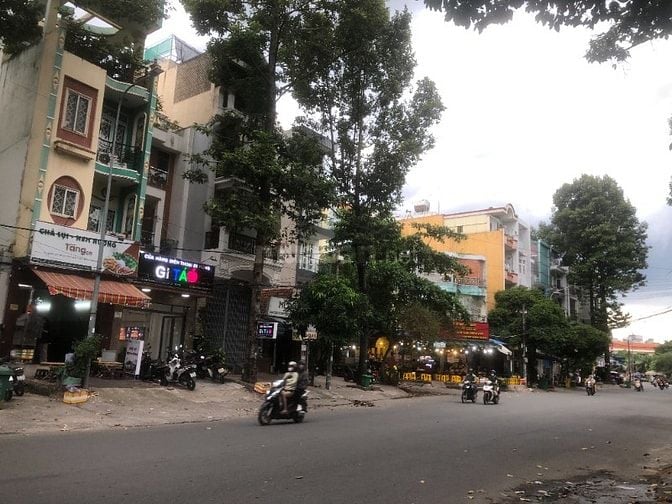 Cho thuê ền tầng trệt và tầng 1 làm văn phòng công ty hoặc phòng mạch.