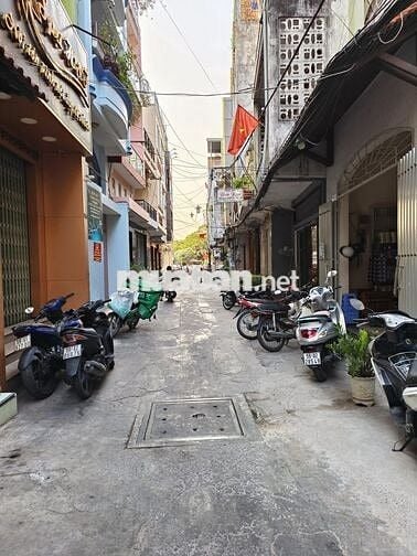 Cho thuê nhà 3pn hẻm xe hơi đường 3/2 Q.10