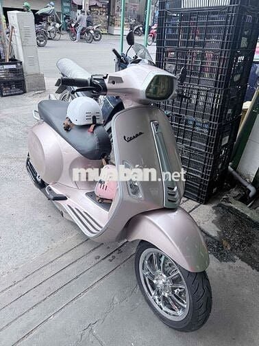 Piaggio Vespa Sprint 2018 125cc Hồng 25000 km