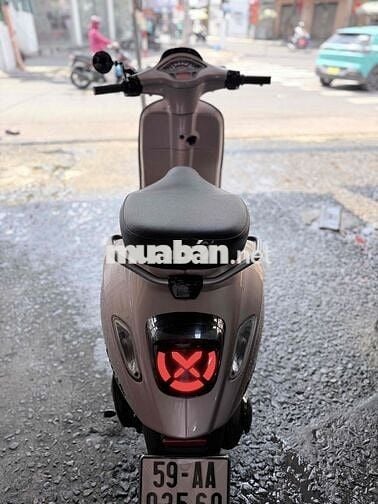Piaggio Vespa Sprint 2018 125cc Hồng 25000 km