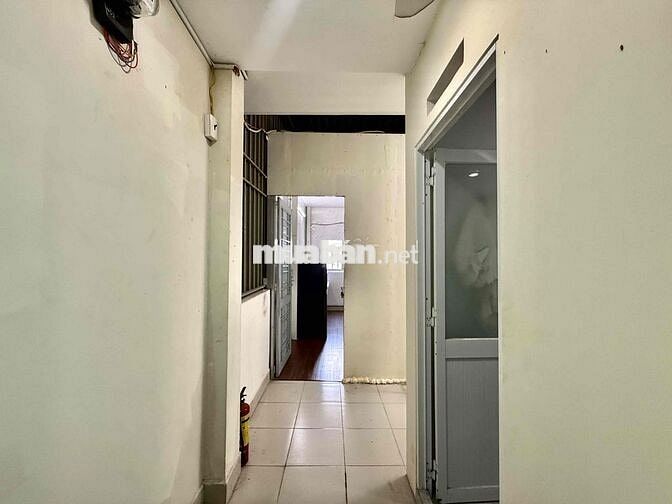 Cho Thuê Căn Hộ Cửa Sổ Máy Giặt Riêng Lầu 4  Full NT Ngay ĐH Bách Khoa
