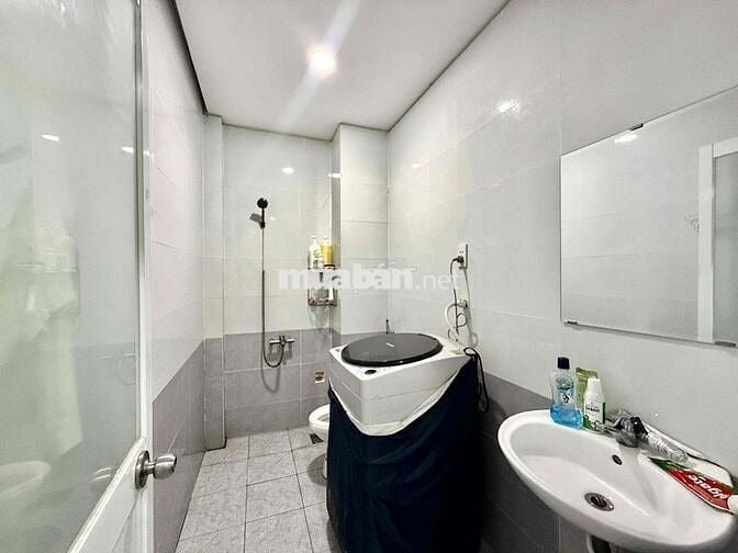 Cho Thuê Căn Hộ Cửa Sổ Máy Giặt Riêng Lầu 4  Full NT Ngay ĐH Bách Khoa