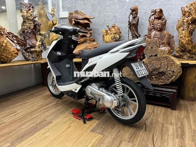 Kymco Candy 50cc dàn áo liền lạc, máy móc êm