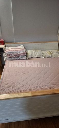 Thanh lý giường đôi 1m6 x 2m hàng xuất khẩu.