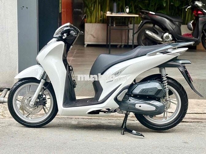 SH 160i ABS 2024 Trắng đen 7000km ngay chủ