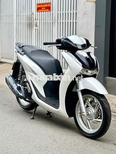 SH 160i ABS 2024 Trắng đen 7000km ngay chủ