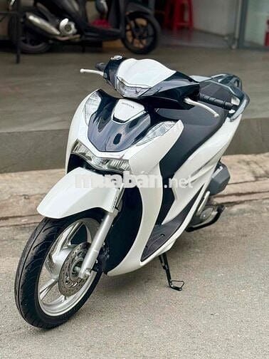 SH 160i ABS 2024 Trắng đen 7000km ngay chủ
