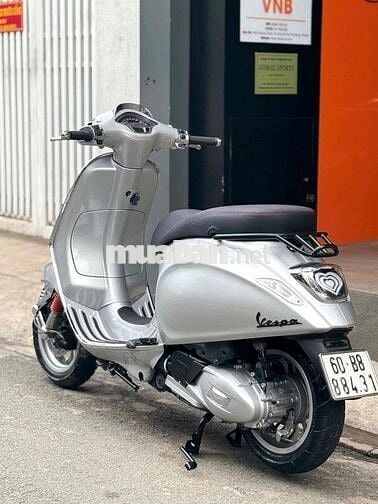 Vespa iget.abs  2017 Bạc Titan xe đẹp keng 9chủ