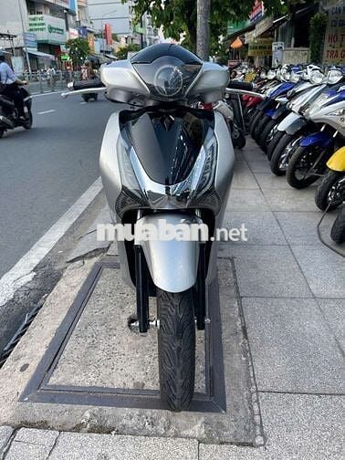 Honda SH 150 2015 Bạc Đã sử dụng