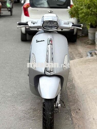 Vespa iget.abs  2017 Bạc Titan xe đẹp keng 9chủ