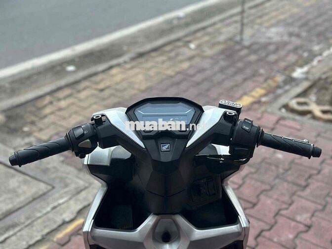 GÓP 0 LS - 0 PHÍ HS > Vario 150 2021 Bạc Porcher