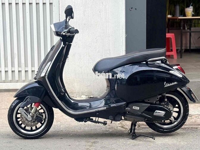 Vespa Sprint ABS 2022 Đen bóng 7000 km bstp 9chủ