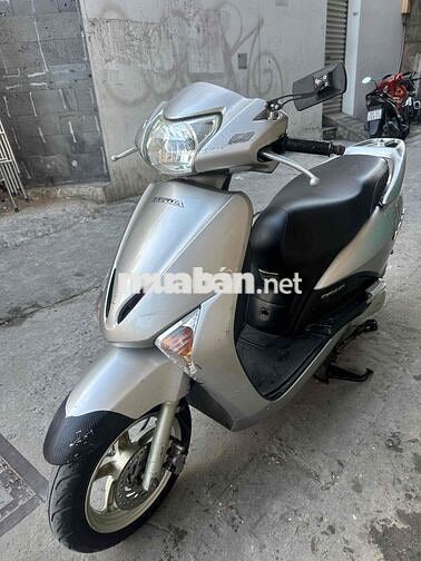 Honda Lead 2011 Bạc. đá chống tắt máy. BSTP