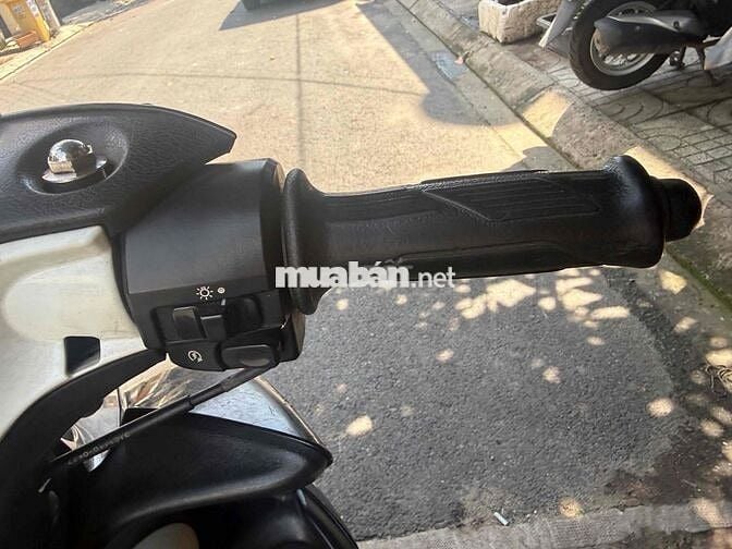 Yamaha Jubito RC 2010 Trắng