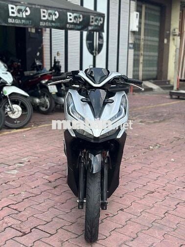 GÓP 0 LS - 0 PHÍ HS > Vario 150 2021 Bạc Porcher