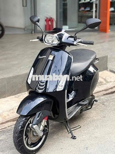 Vespa Sprint ABS 2022 Đen bóng 7000 km bstp 9chủ
