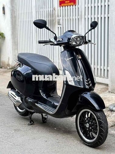 Vespa Sprint ABS 2022 Đen bóng 7000 km bstp 9chủ