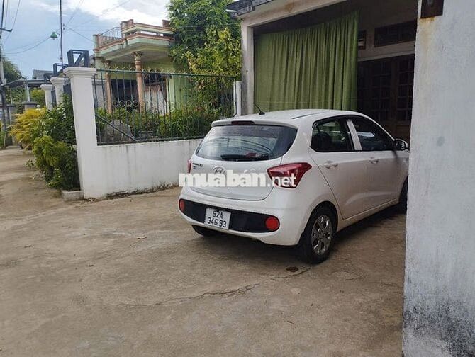 Hyundai Grand i10 2020 Base Trắng 62.000 km