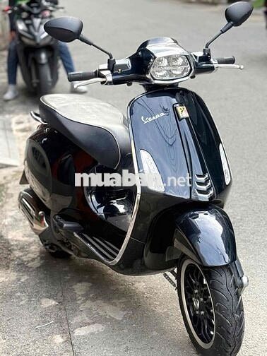 Vespa Sprint ABS 2022 Đen bóng 7000 km bstp 9chủ