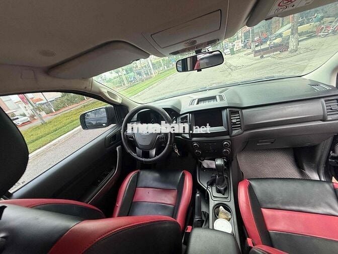 Ford Ranger 2021 Đen 130.000 km số tự động 1 cầu.