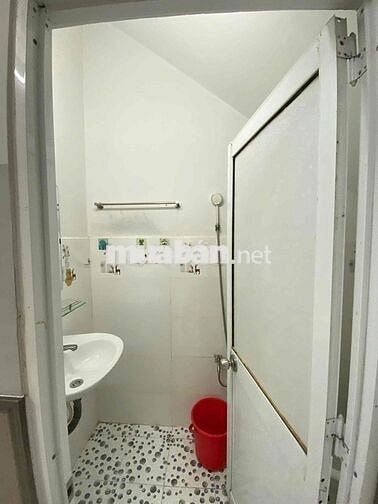 Nhà trệt lầu 130m2 sử dụng 02phòng+p. thờ KDC Hoàng Quân Cái Răng